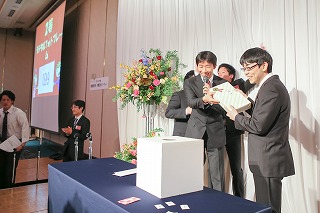 thumb_sotsugyou_party (57).jpg